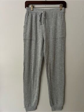 Caution to the Wind Women’s Gray/white striped  Jogger Loungewear Pants, M